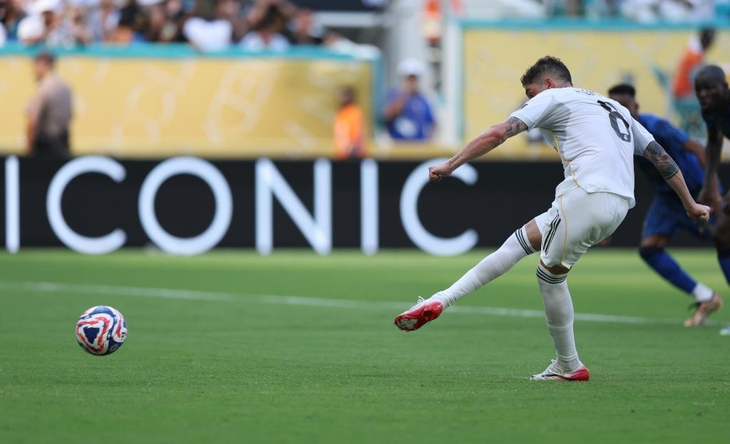 菲尔米诺：皇马2023年夏窗确实想引入我，不过当时让我等一等